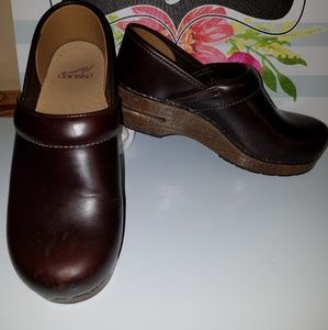 Dansko size 38 brown leather.